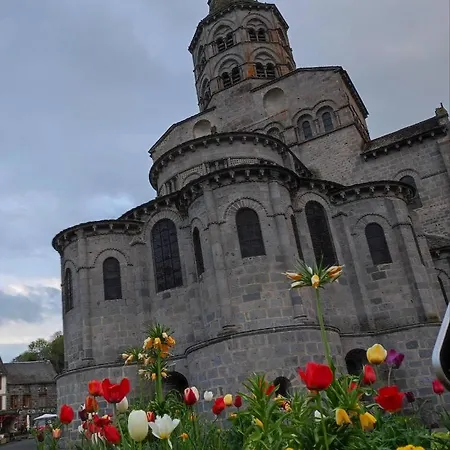 Iris, Saint Antoine, Orcival, Entre Sancy Et Volcans D'auvergne Apartamento *