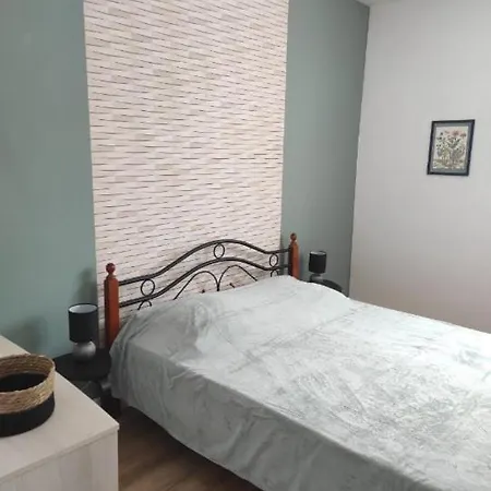 Iris, Saint Antoine, Orcival, Entre Sancy Et Volcans D'auvergne Apartamento